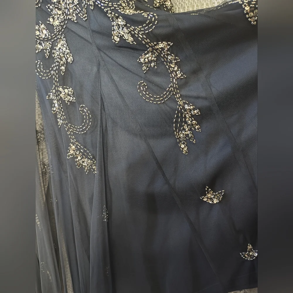 Adrianna Papell Navy and Gold Long Sleeve Gown - Picture 6 of 12
